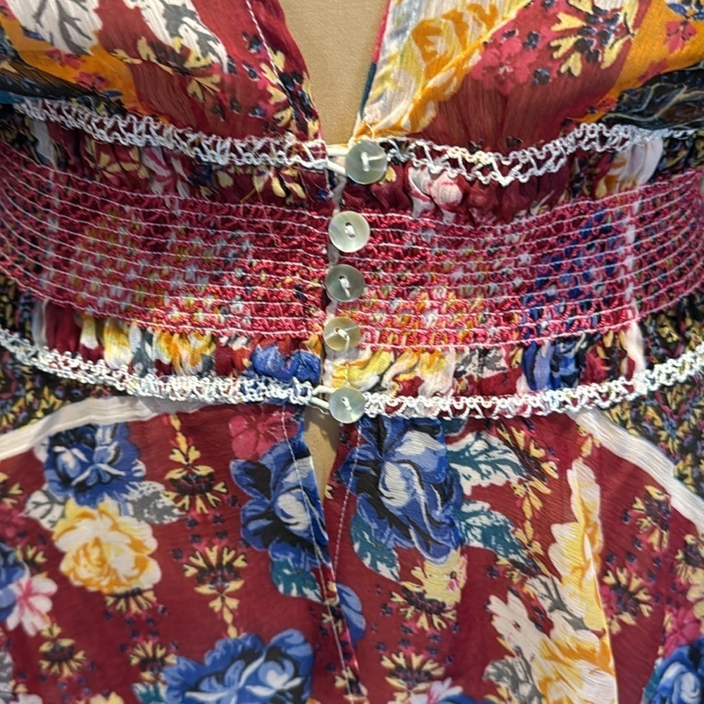 Ashley Stewart Sheer Floral Deep V High Low floral top 18/20 - Picture 7 of 9